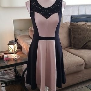 Cute dress with lace accent